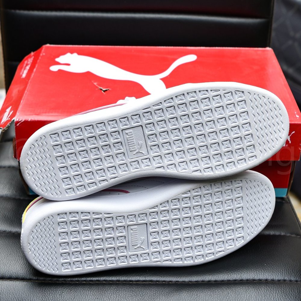 PUMA Women's Vikky 2 Sneaker - Picture 6 of 8